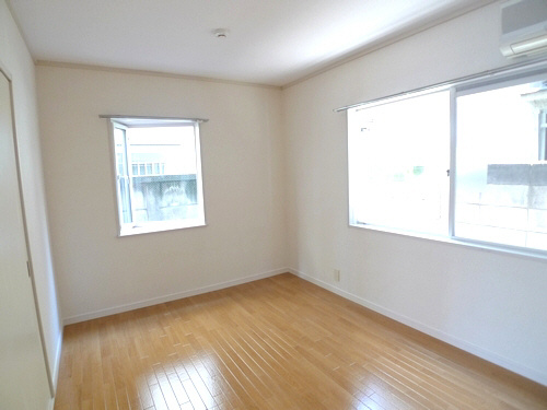 メゾンドール東深沢の寝室