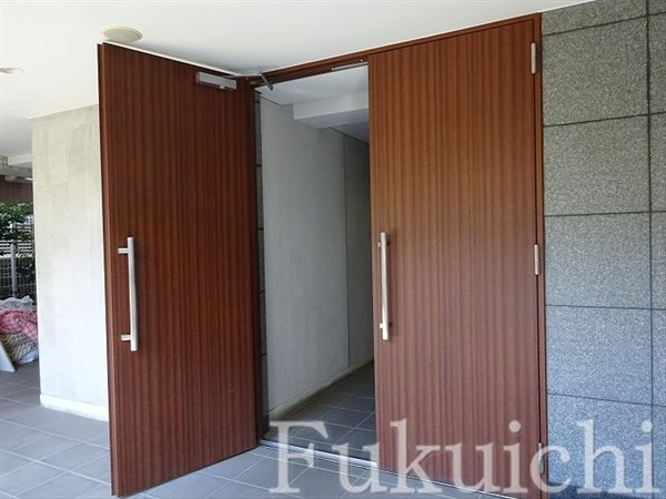 ドゥーエ学芸大学Ⅱのエントランス