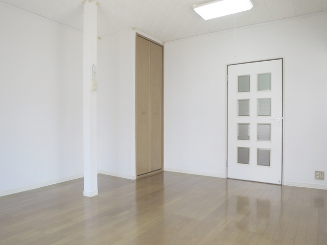 立石パレスの洋室|人気のフローリングです。