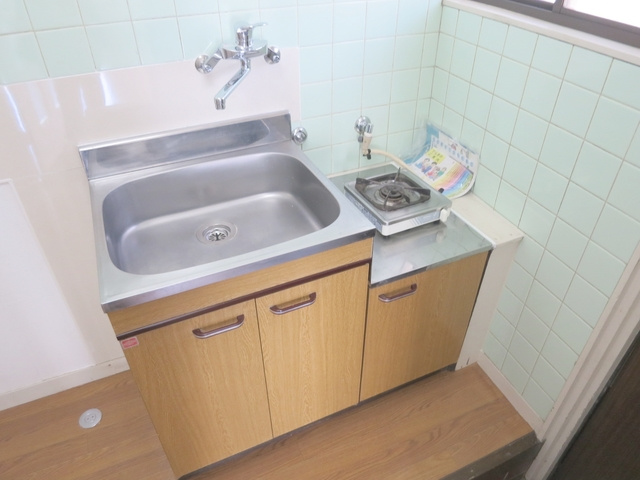 立石パレスのキッチン|ワンレバー式混合水洗キッチン。