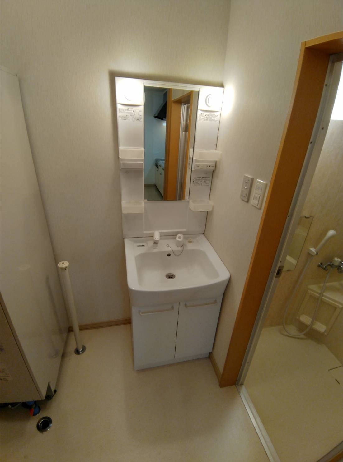 ブセナテラス2の独立洗面台