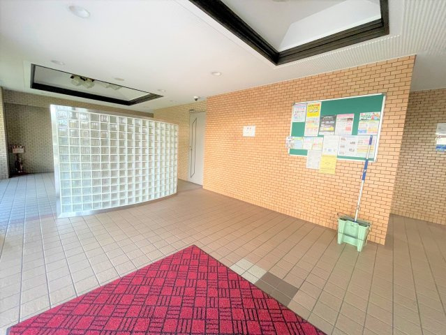 大阪市住吉区大領２丁目の中古マンションのエントランス|お客様にとって最良のマイホームが見つかりますよう、イエストアが全力でお手伝いさせていただきます！いつでもお気軽にお問い合わせ下さい♪