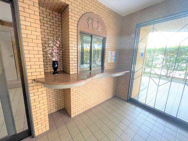 大阪市住吉区大領２丁目の中古マンションのエントランス|現地見学などお気軽にお問い合わせ下さいませ♪