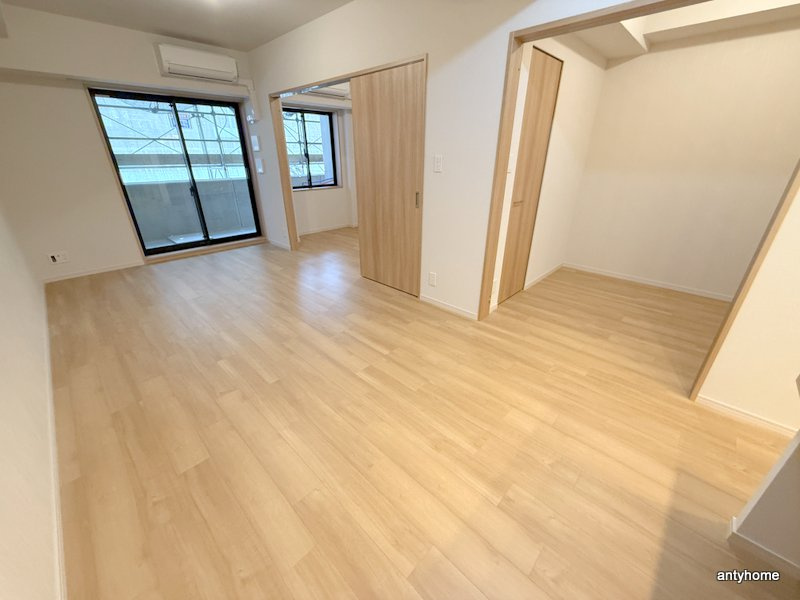 スプランディッド本町グラン　仲介手数料無料の居間・リビング