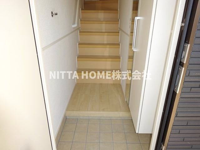 メゾンフランＦの玄関|シューズボックス付きの玄関になります◎