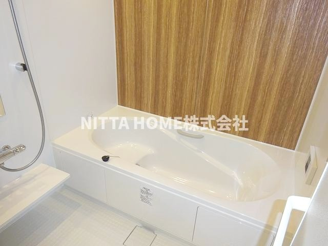 メゾンフランＦの浴室|追い焚きや浴室乾燥機能などがついている１坪以上の浴室◇