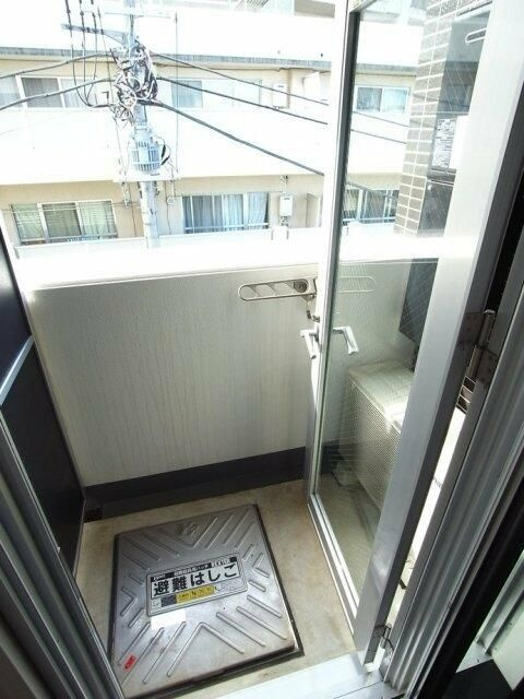 グラントゥルース東十条のバルコニー