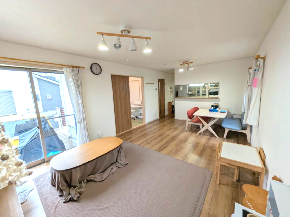 和泉市春木町2階建て角地（南松尾はつが野学園校区）の居間・リビング|リビングです