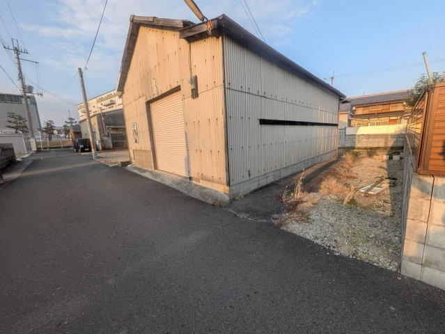 泉佐野市野出町35坪の前面道路含む現地写真