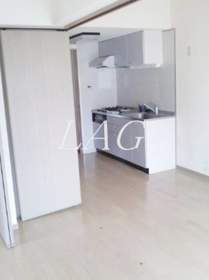 【居間・リビング】 | サウスコート | 洋室のお部屋です。