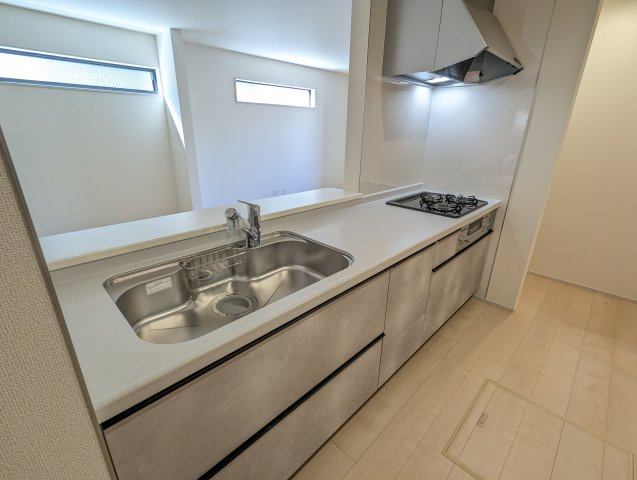 日立市助川町3期のキッチン|キッチンです。開放感がありお部屋を見渡せ・・動線が非常に効率的でスムーズな作業ができ魅力的です。