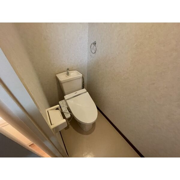 エクセル二村台のトイレ|ウォシュレットは残置物です。（設備ではありません）