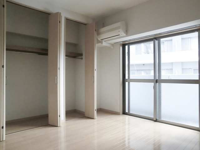 ラウレアビレッジの居間・リビング|日当たりのよい室内！