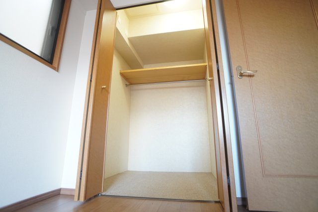 ローレルスクエア登美ヶ丘Ｉ期の収納