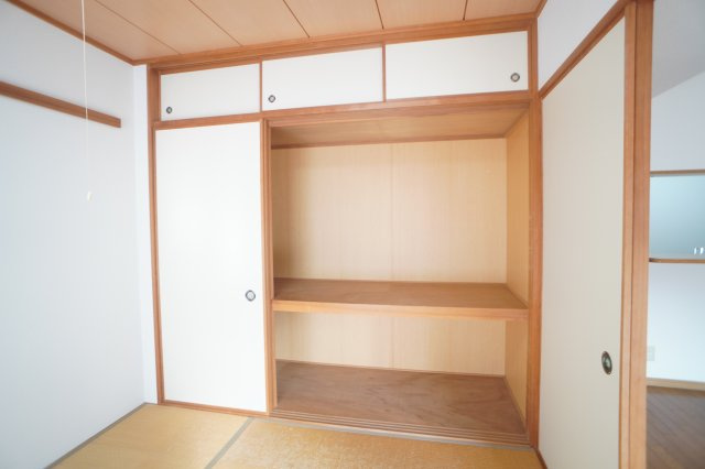 ローレルスクエア登美ヶ丘Ｉ期の収納