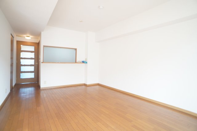 ローレルスクエア登美ヶ丘Ｉ期の居間・リビング