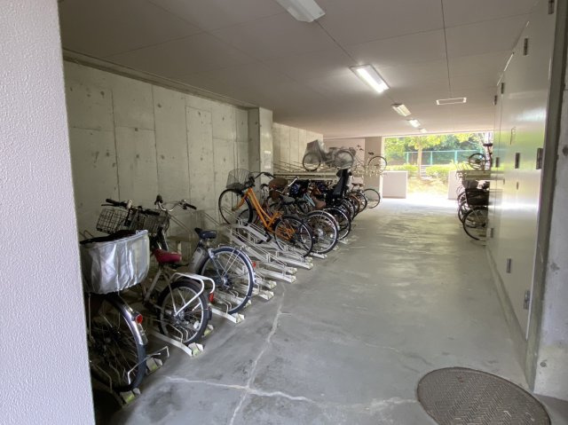 ローレルスクエア登美ヶ丘Ｉ期の駐車場