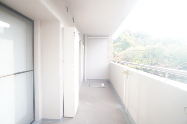 ローレルスクエア登美ヶ丘Ｉ期のバルコニー