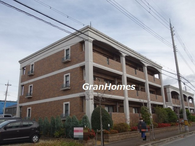 プラムガーデンの外観