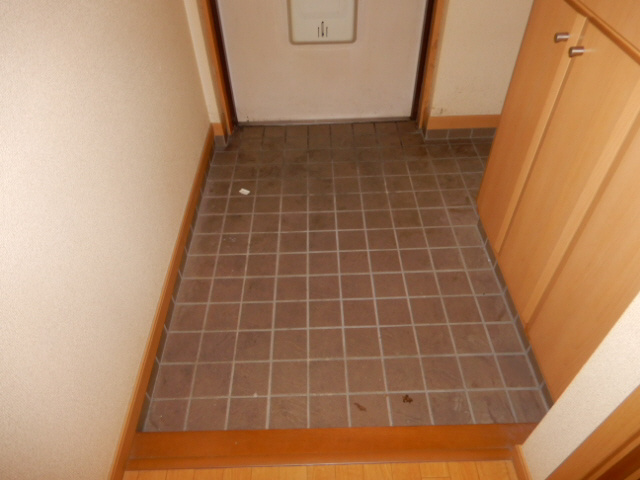 プラムガーデンの玄関