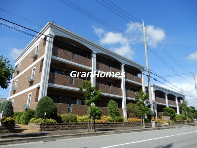 プラムガーデンの外観