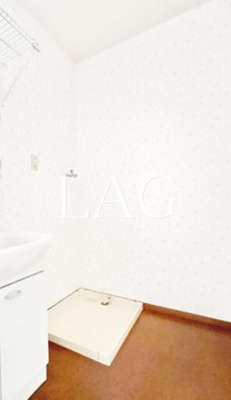 【設備】 | シャルム・ローゼ | 室内洗濯機置き場になります。