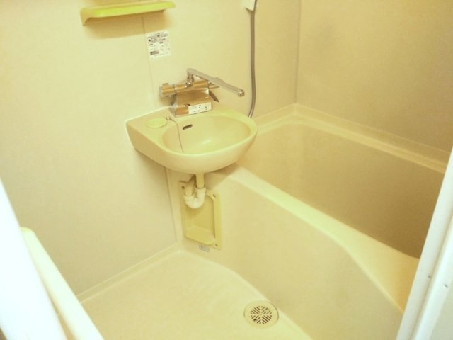 クレール竹原の浴室