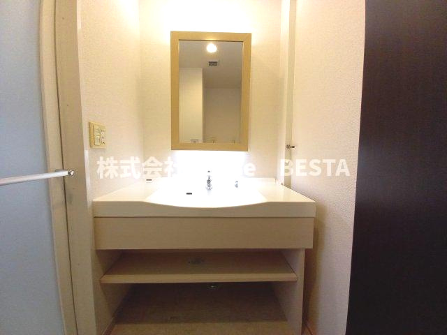 インペリアル新神戸の独立洗面台