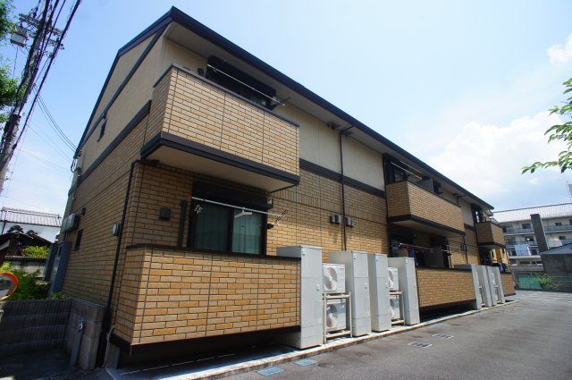 アン　アミの外観