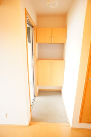 アン　アミの玄関