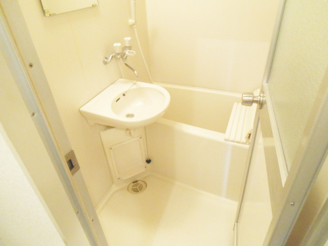 メゾンボヌールの浴室|独立バスルームです！