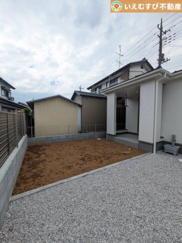 Livele Garden.S　羽生市東の庭|ガーデニングが楽しめそう
季節の草花で彩りを！ガーデニングで緑あふれる景色を作るのも楽しみ♪