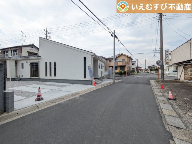 Livele Garden.S　羽生市東の前面道路含む現地写真|充分な広さの前面道路
間口が広くお車の出し入れも問題なく行えるスペースが確保されています♪