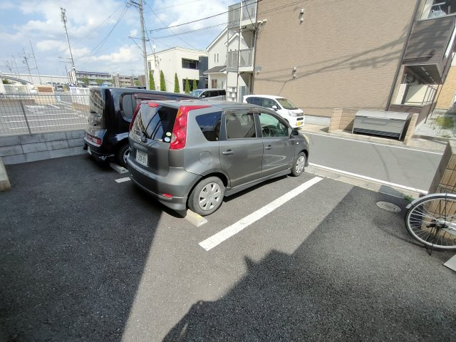 第44アベニュー美園の駐車場|駐車場があります