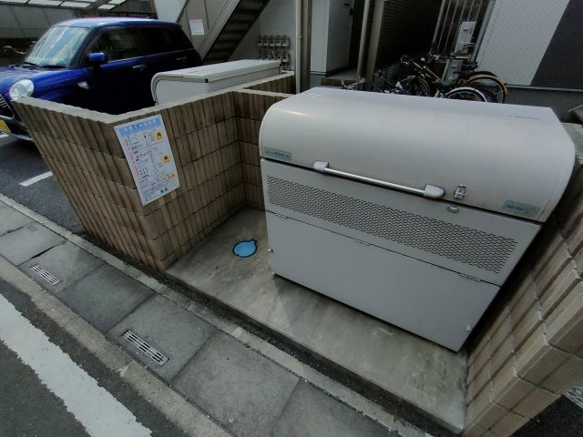 第44アベニュー美園のその他共用部分|ゴミ捨てBOXです