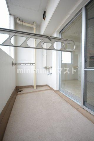 アーデン上本町のバルコニー