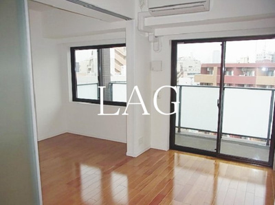 【居間・リビング】 | アデニウム東日本橋 | 洋室のお部屋です。