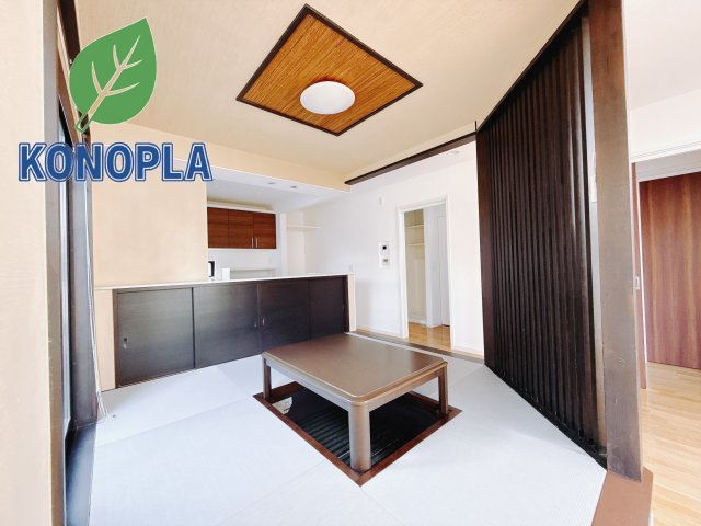 【中古戸建】前橋市敷島町の居間・リビング|■ダイニング｜【ダイニングなのに】お家にいるけどおしゃれなカフェに来ているような感覚になってしまうカフェカウンター☆