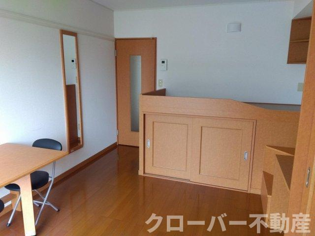 レオパレスメゾンドゥ　ベルヴュの寝室