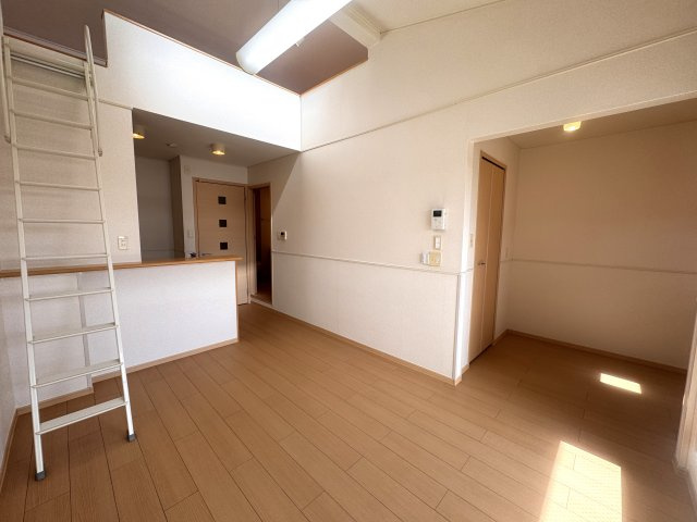 ジラソーレ長岡京の居間・リビング