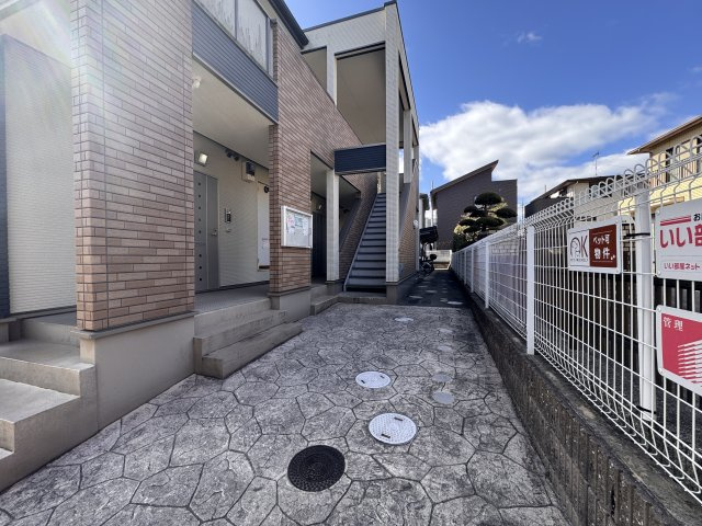 ジラソーレ長岡京のエントランス