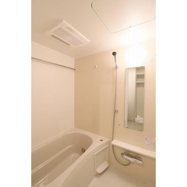 プライマル三ノ輪の浴室