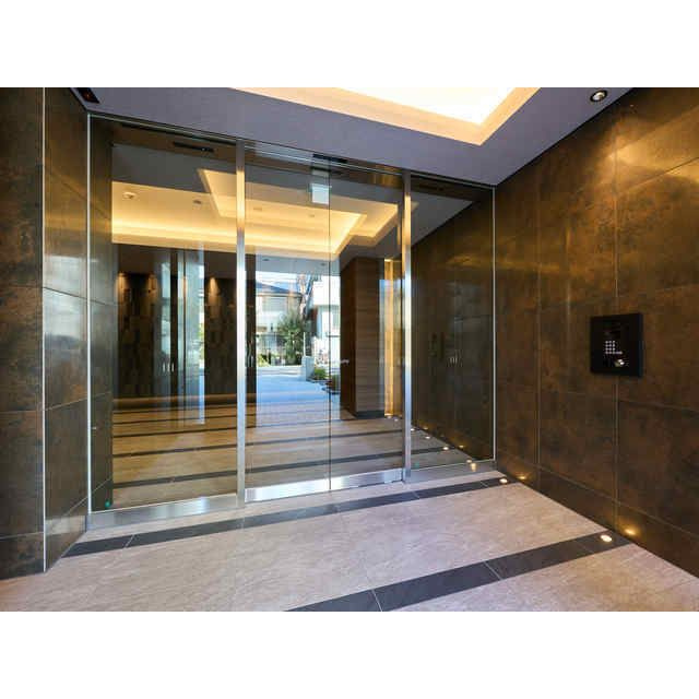 プライマル三ノ輪のエントランス