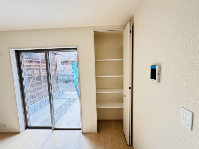 三郷市彦川戸１丁目新築戸建（彦川戸３期）の収納|リビング収納スペース