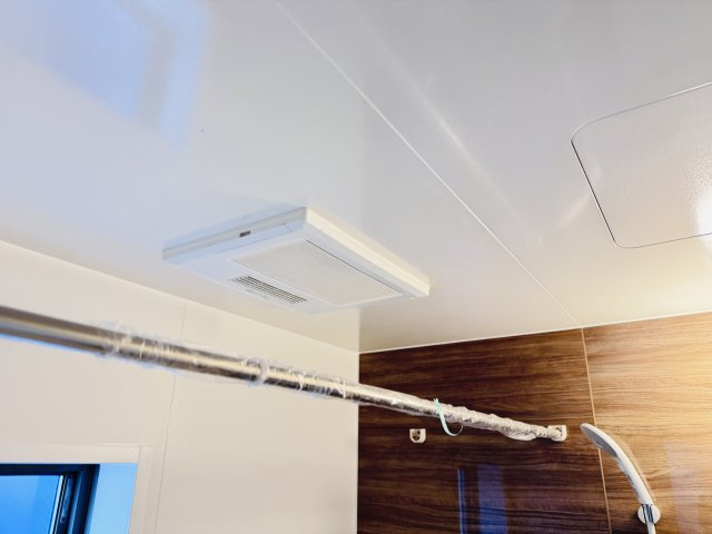 三郷市彦川戸１丁目新築戸建（彦川戸３期）の冷暖房・空調設備|雨の日も安心の浴室乾燥機つき