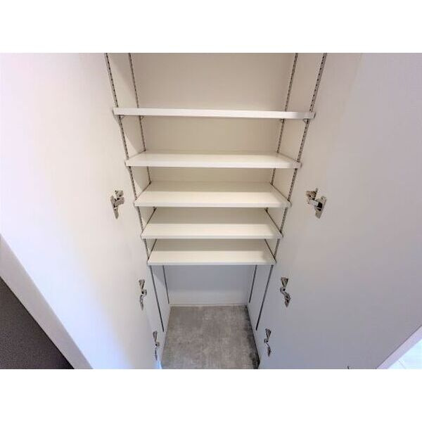 セレニテ西中島アリア壱番館の収納