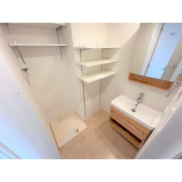 セレニテ西中島アリア壱番館の洗面所