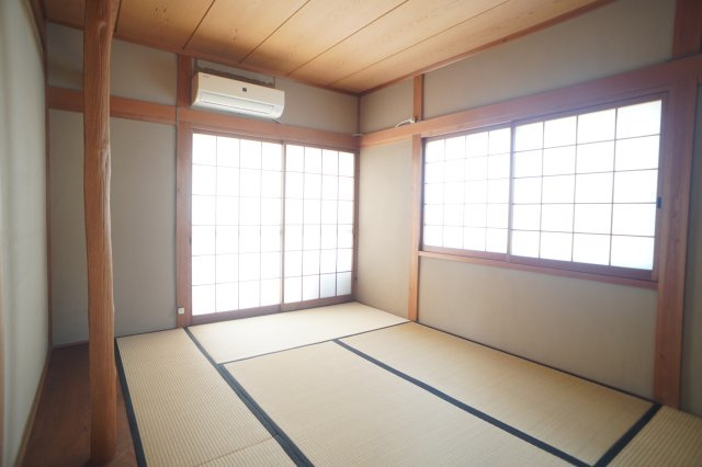 学園朝日元町戸建の和室