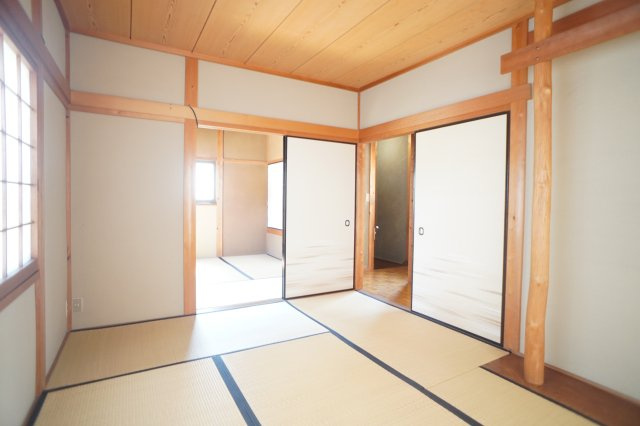 学園朝日元町戸建の和室