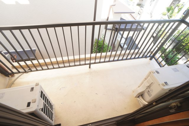 学園朝日元町戸建のバルコニー